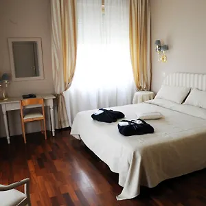 Hotel Columbia